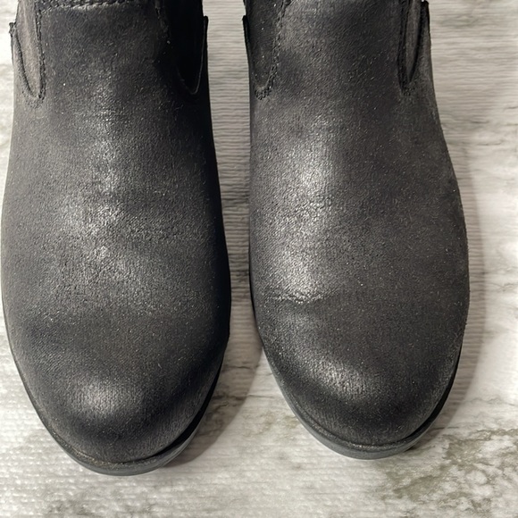 Austin trading Co., black booties. - Picture 3 of 13